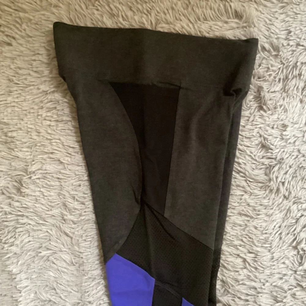 Pink Yoga Purple/Black Flat Legging Size S NWT